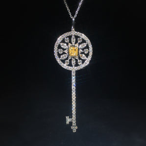 Fancy Diamond Jewelry Pendant