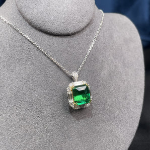 Customized Emerald Jewelry Pendant