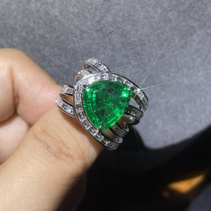 Customized Emerald Jewelry Ring